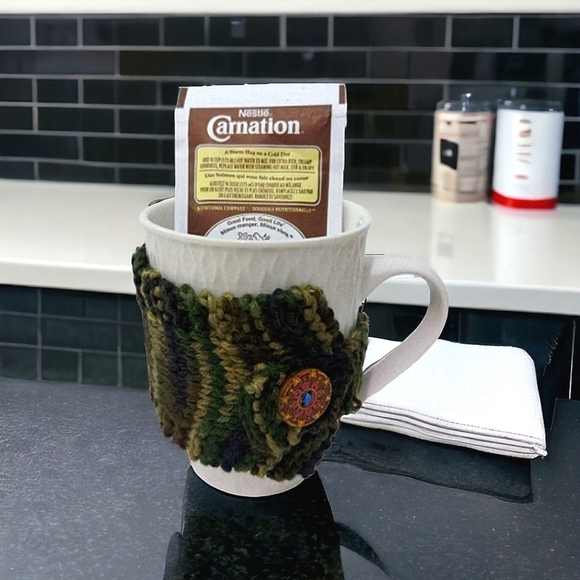 Hand Knit Mug Cozy Set for Hot Beverage Lovers - Picture 1 of 4